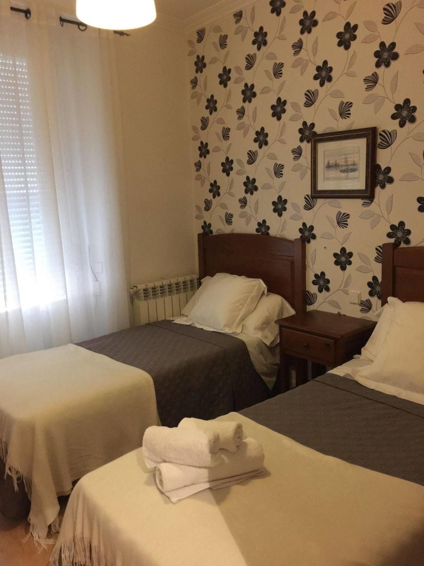 Hostal La Estrella Madrid Eksteriør bilde