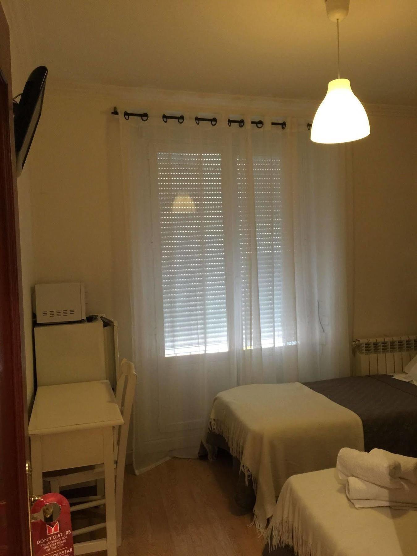 Hostal La Estrella Madrid Eksteriør bilde