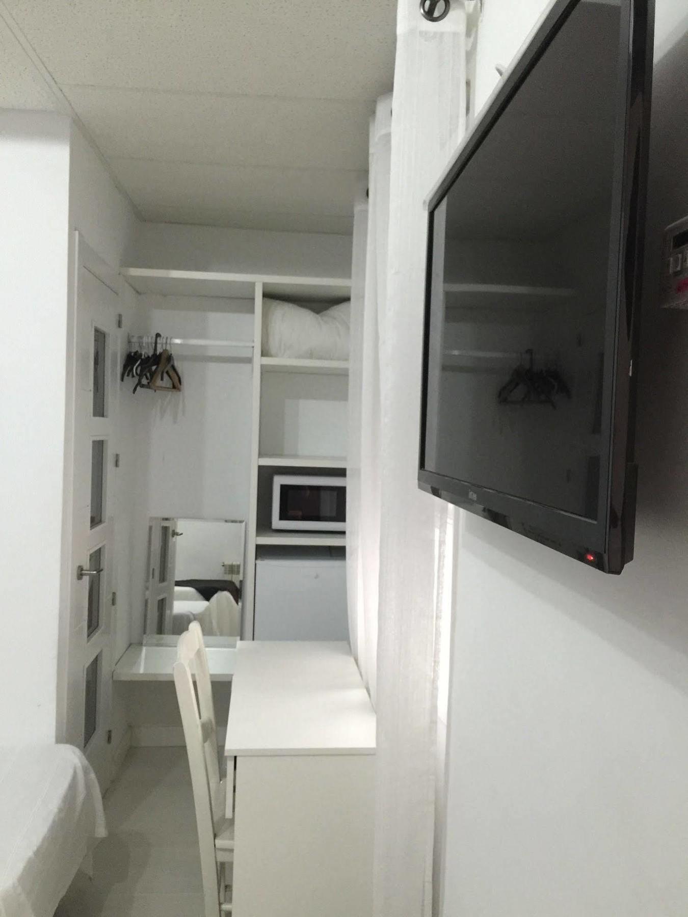 Hostal La Estrella Madrid Eksteriør bilde