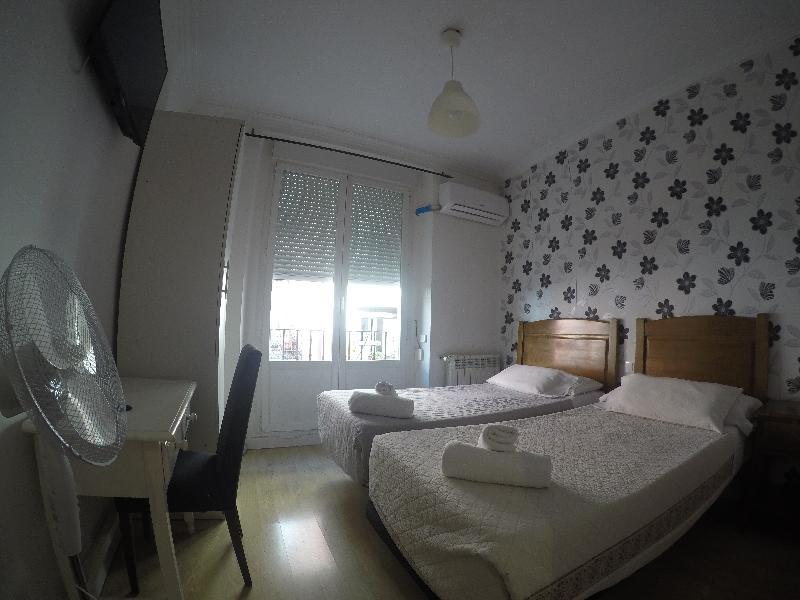 Hostal La Estrella Madrid Eksteriør bilde