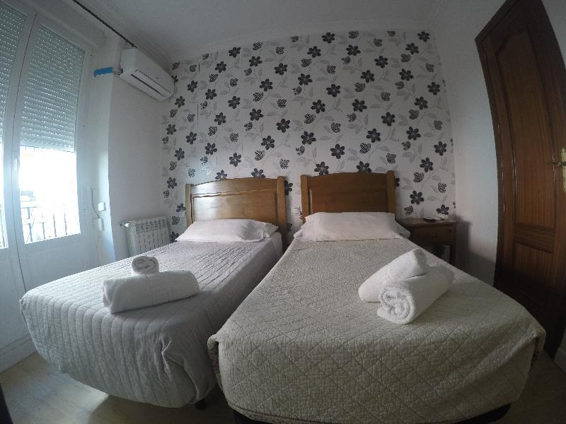Hostal La Estrella Madrid Eksteriør bilde